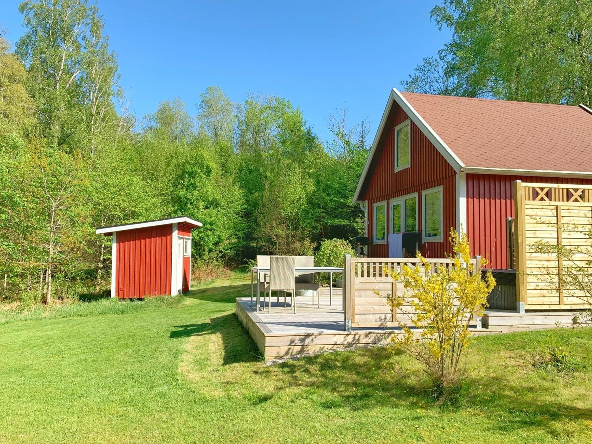 The Blomsholm Cabin - Load Your Electric Car Strömstad Exterior foto